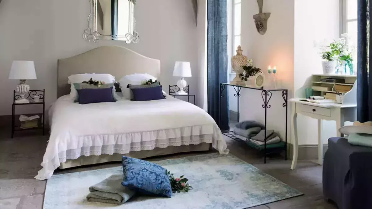 Maisons du monde | Las colchas con acabados románticos aportan calidez a tu habitación
