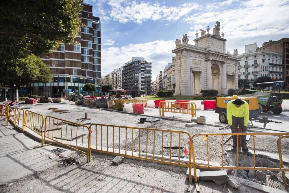 La avenida de Navarro Reverter ya tiene carril bus en ambos extremos de la calzada