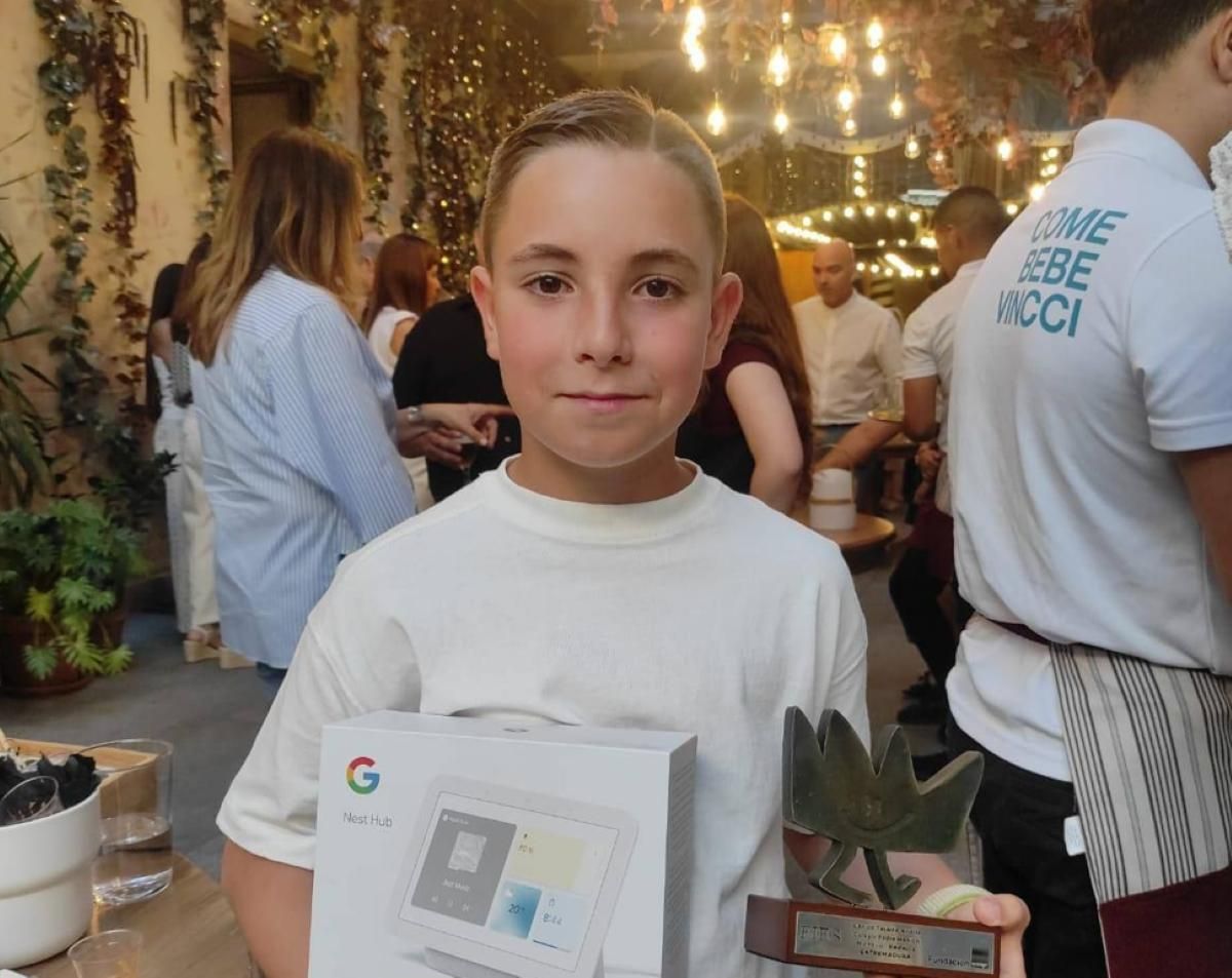 Carlos ha sido el ganador extremeño del concurso '¿Qué es un rey para ti?' y ha conocido al monarca.
