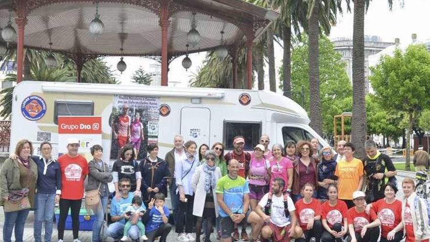 La Vuelta Solidaria por las dolencias raras hace parada en A Coruña