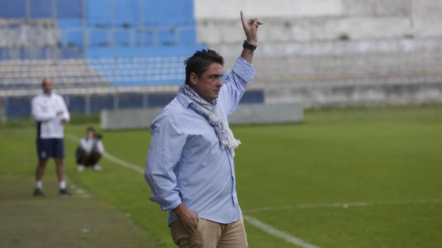 El Real Avilés cesa a Viti Amaro