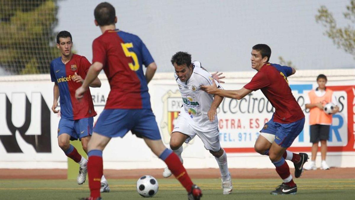 Sergio Busquets fue titular en la visita del Barça B en 2008 a la Penya Esportiva Santa Eulalia de Eivissa