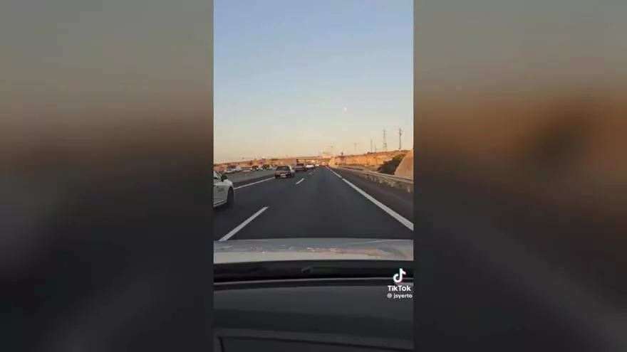 Esta es la autovía de Canarias en la que se conduce como en Inglaterra, 'por la izquierda'