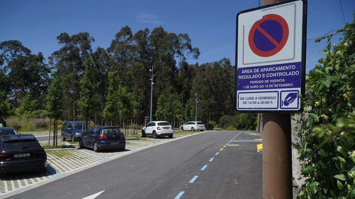 Oleiros suma 80 plazas a la zona azul que se empieza a cobrar este lunes