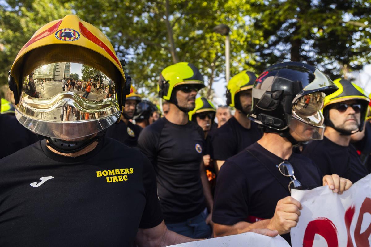 Los bomberos del Consorcio de Valencia en una manifestación