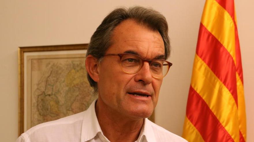 Artur Mas demana fer front a la fiança de 5,2 milions amb &quot;el petit esforç de molta gent&quot;