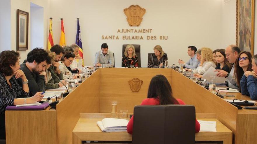 Imagen del pleno del Ayuntamiento de Santa Eulària de esta mañana.