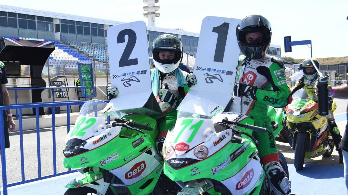 Pilotos del equipo Deza Box 77 de motociclismo.