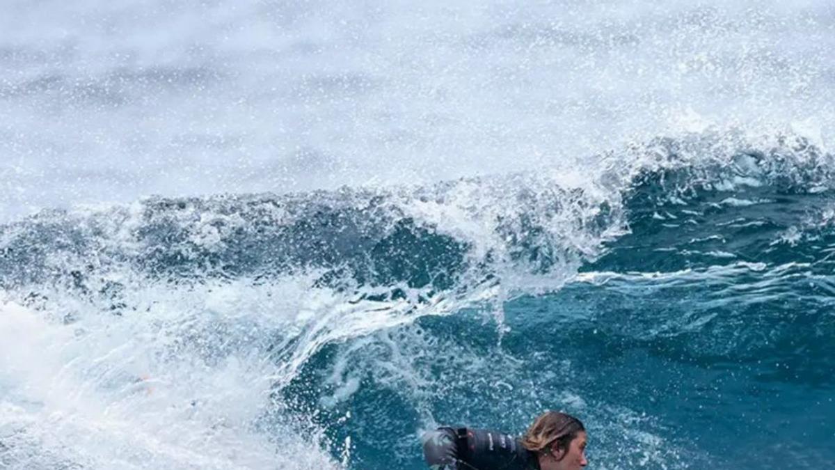 Alexandra Rinder, campeona mundial de bodyboard, realizado este deporte en El Socorro.