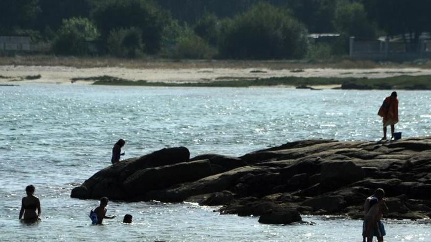 O Salnés supera la ola de calor sin graves incidencias sanitarias a pesar de las noches tropicales