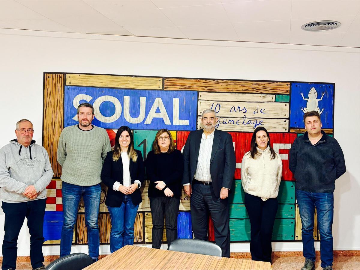 Els alcaldes de l'Alta Segarra en una reunió amb el director d'Administració Local