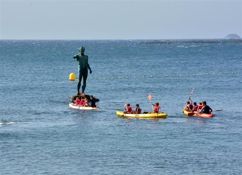 Campus de verano en playa de Melenara