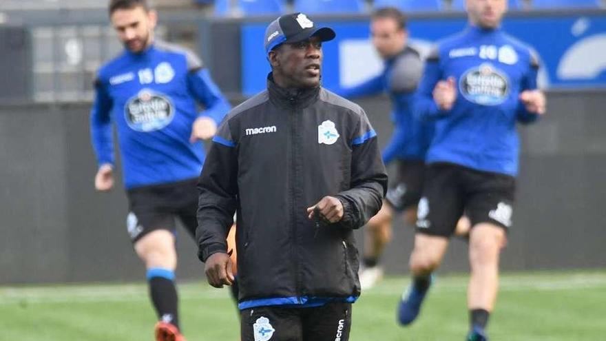 Clarence Seedorf, durante el entrenamiento de ayer en Riazor.