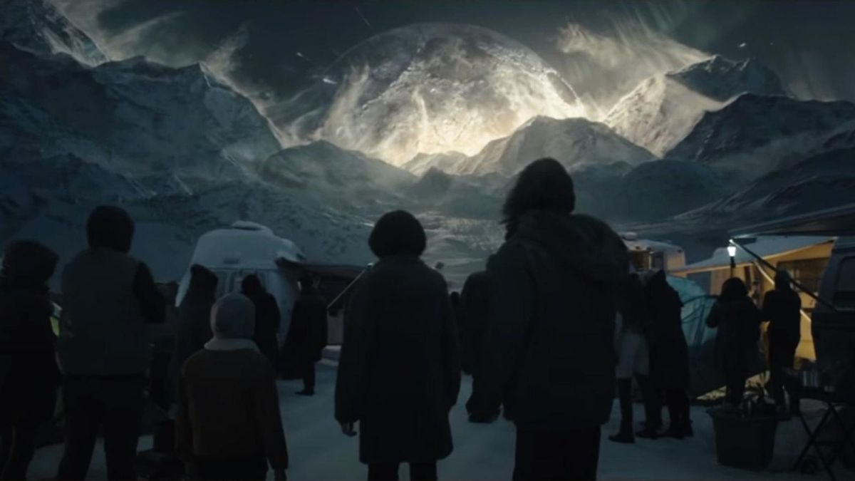 ‘Moonfall’, de Roland Emmerich: quan no n’hi ha prou de destruir la Terra ‘Moonfall’, de Roland Emmerich: quan no n’hi ha prou de destruir la Terra