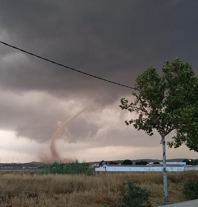 Un tornado atraviesa Campillos