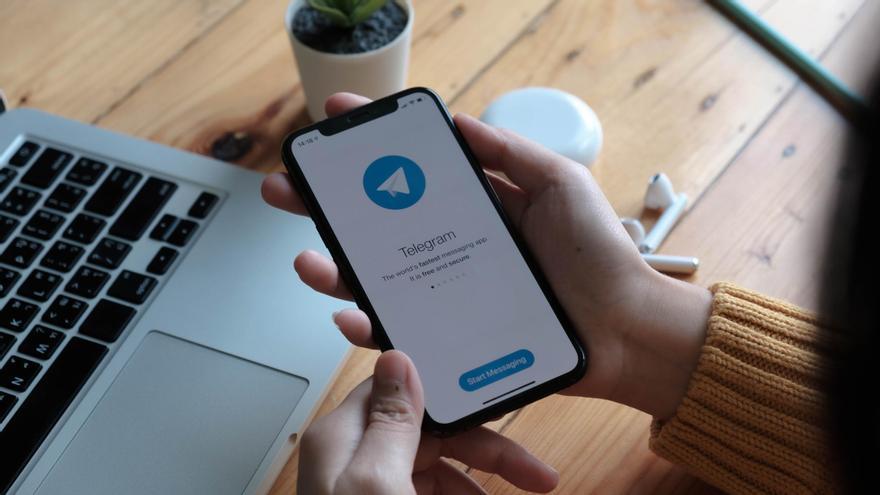 Telegram se renueva en 2022 y añade el texto oculto, traductor de mensajes y reacciones
