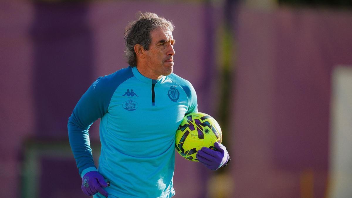 Guillermo Almada, durante una sesión de trabajo del Real Valladolid.