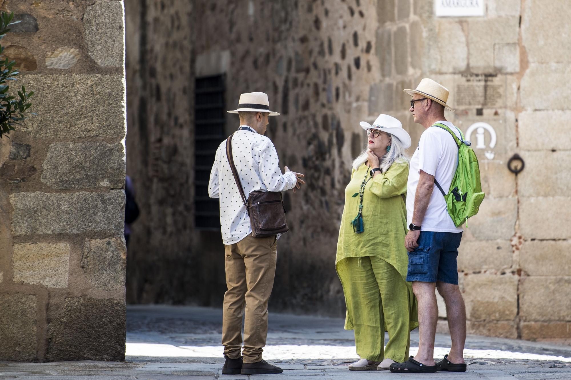 Galería de fotos |  Así disfrutan los turistas de la belleza de Cáceres