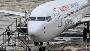La caixa negra de l’avió que es va estavellar al sud-est de la Xina apunta a una maniobra intencionada