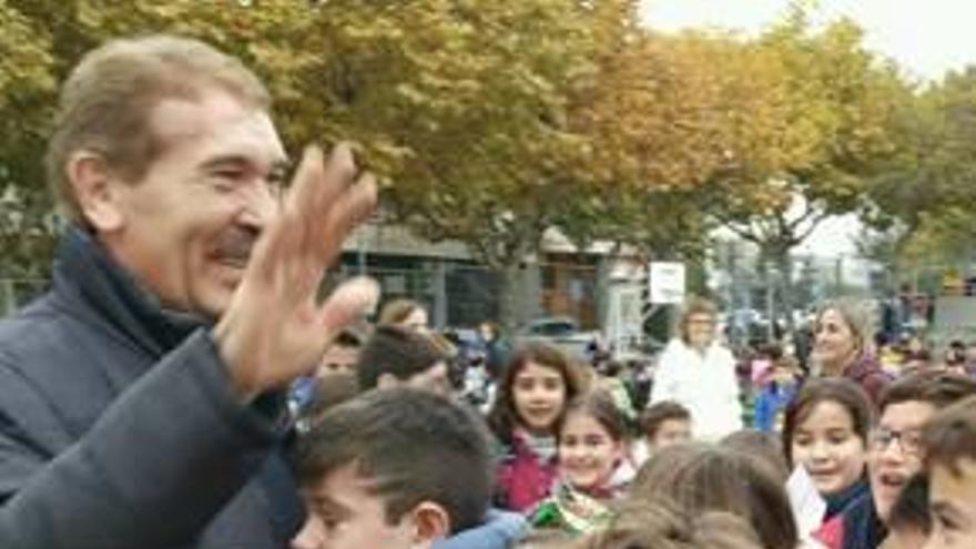 L&#039;escola Setelsis de Solsona fa un homenatge al conserge dels darrers vint anys