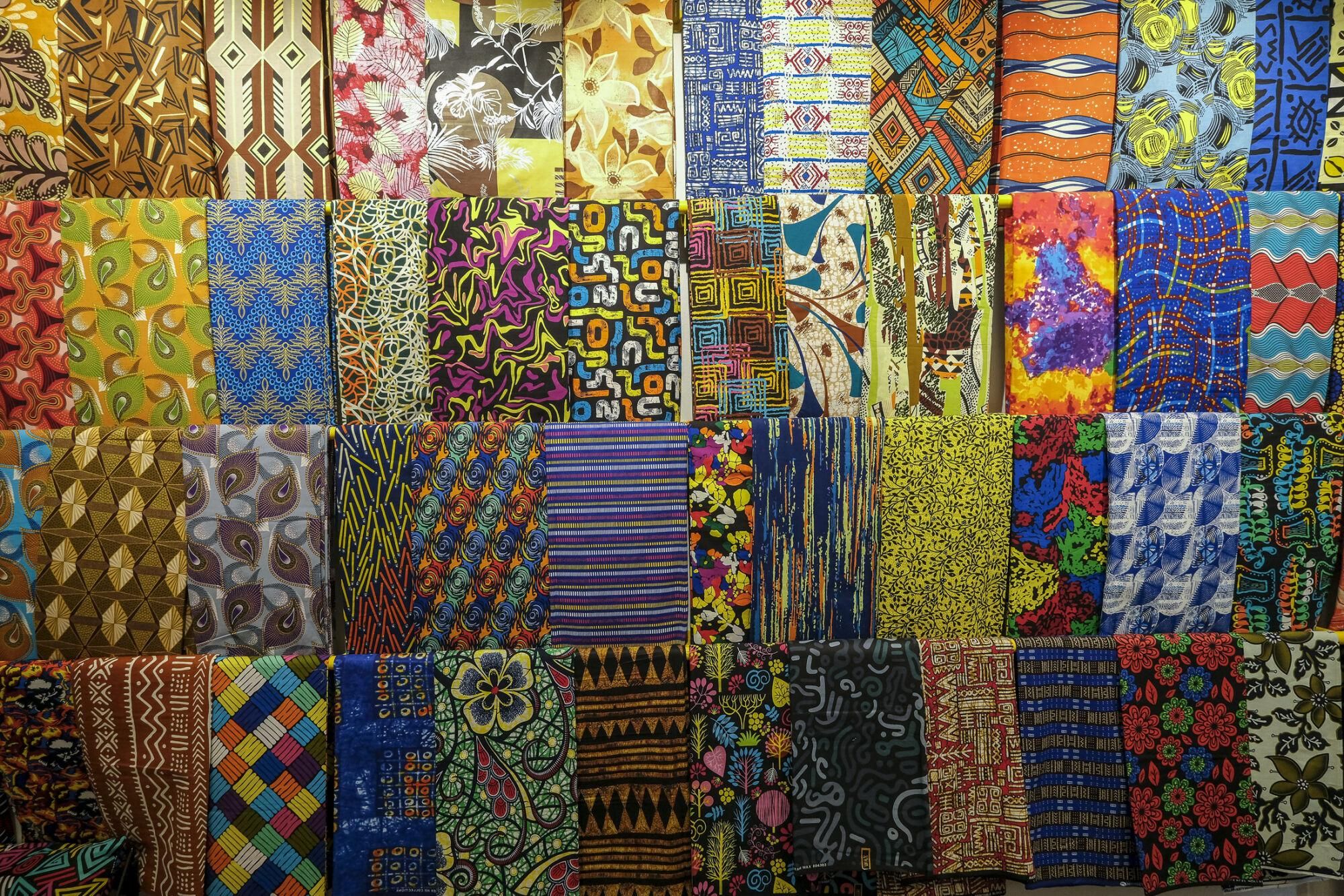 Comercio de ropa africana Wakabi Designs