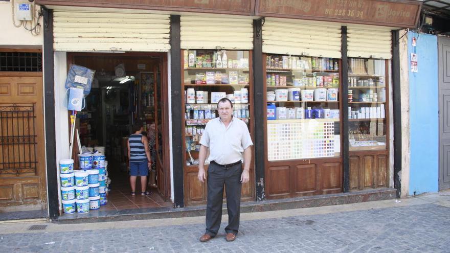 Anuncia el cierre uno de los comercios más antiguos de Xàtiva: La Purísima