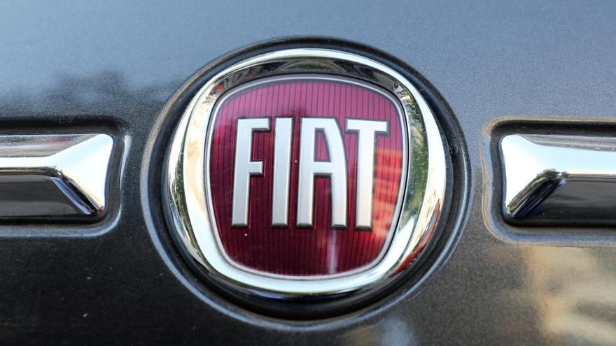 Un logotip de la marca Fiat