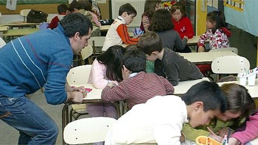 Els centres de Girona podrien tenir tres o quatre professors menys el curs vinent