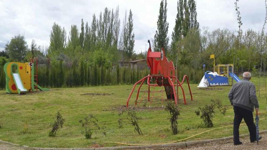 Nuevos elementos instalados en el Prado de las Pavas.