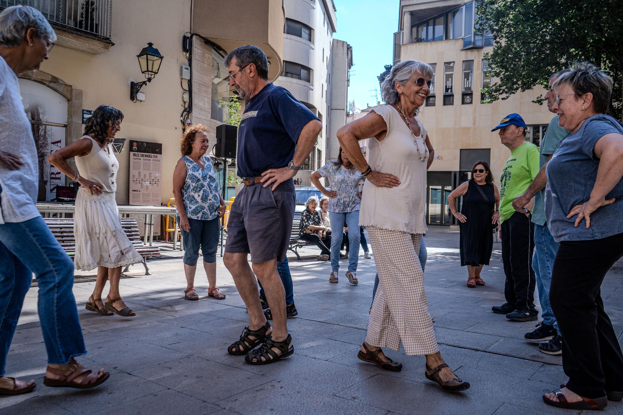 La revetlla i la flama del Canigó arriben a Manresa