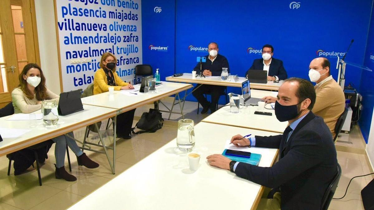 El PP extremeño pide una comisión para investigar en la Asamblea la &quot;vacunación a la carta&quot;