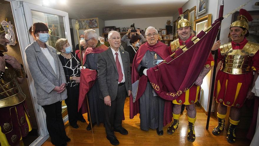 Els Manaies de Girona lliuren el penó enmig de l’emoció del retrobament