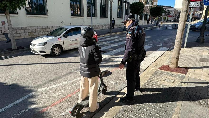 La Policía Local de Paterna inmoviliza cerca de 50 patinetes eléctricos en dos meses por incumplir la normativa