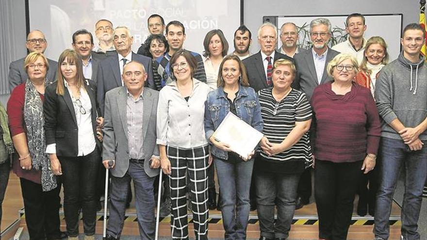 Familias, sindicatos y alumnos exigen «un paso más» a la DGA