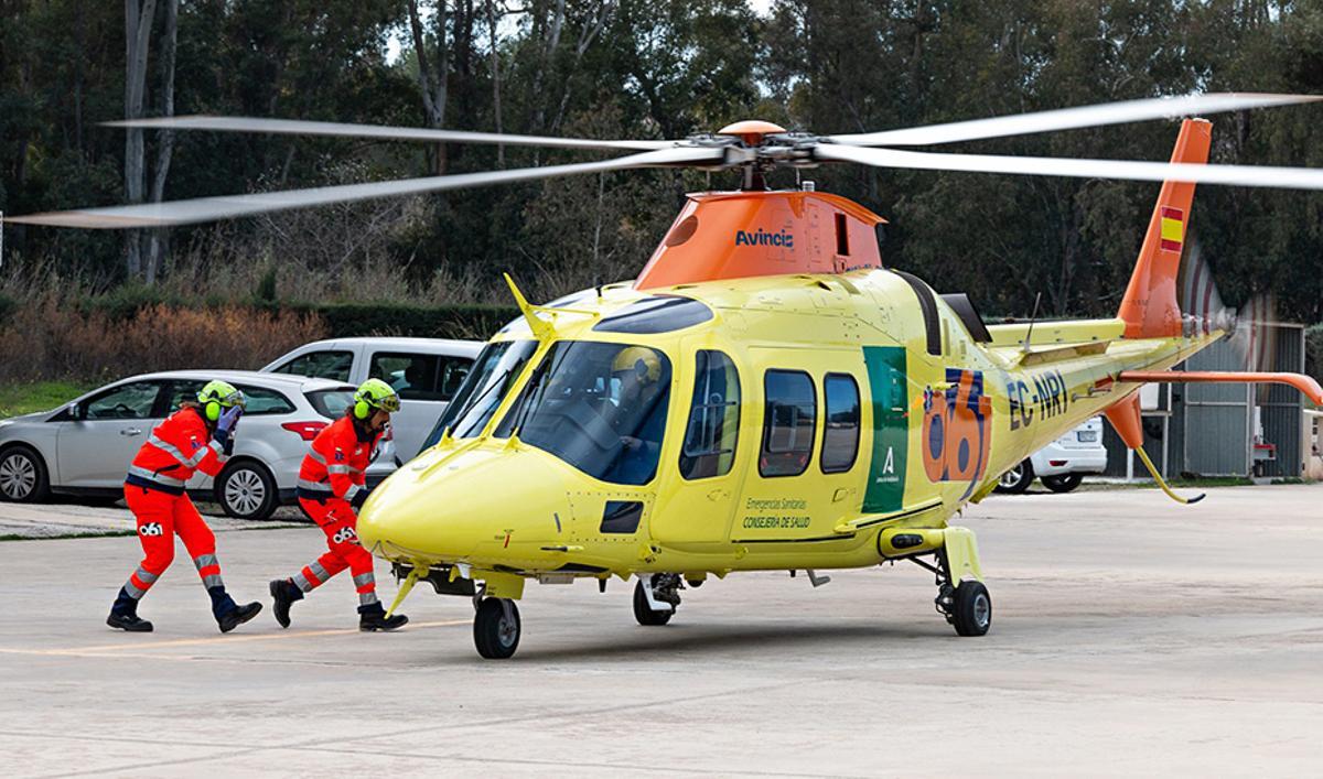 El 112 ha llegado a movilizar un helicóptero médico.