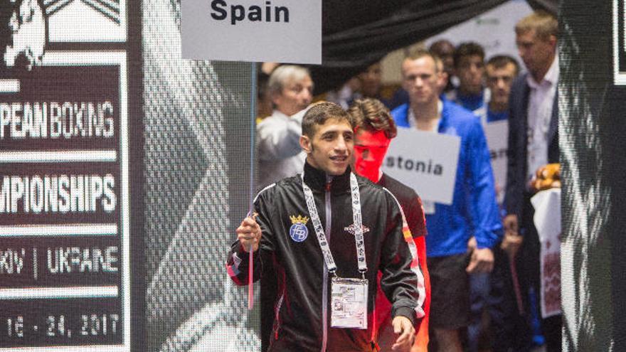 Carmona bate a Serra y se garantiza medalla en el Europeo