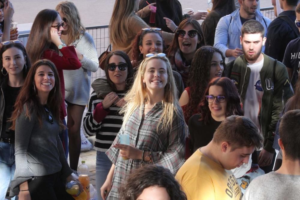 Centenares de estudiantes en la bienvenida de la UPCT