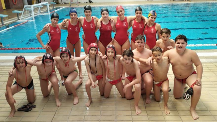 Equipos base del Club Waterpolo Pontevedra. |  // FDV