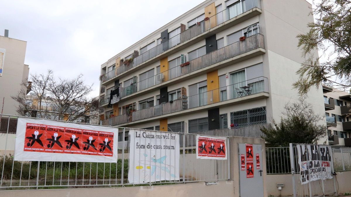 Bloc de pisos HPO d'InmoCriteria a Sitges on els llogaters preveuen començar una vaga de rendes