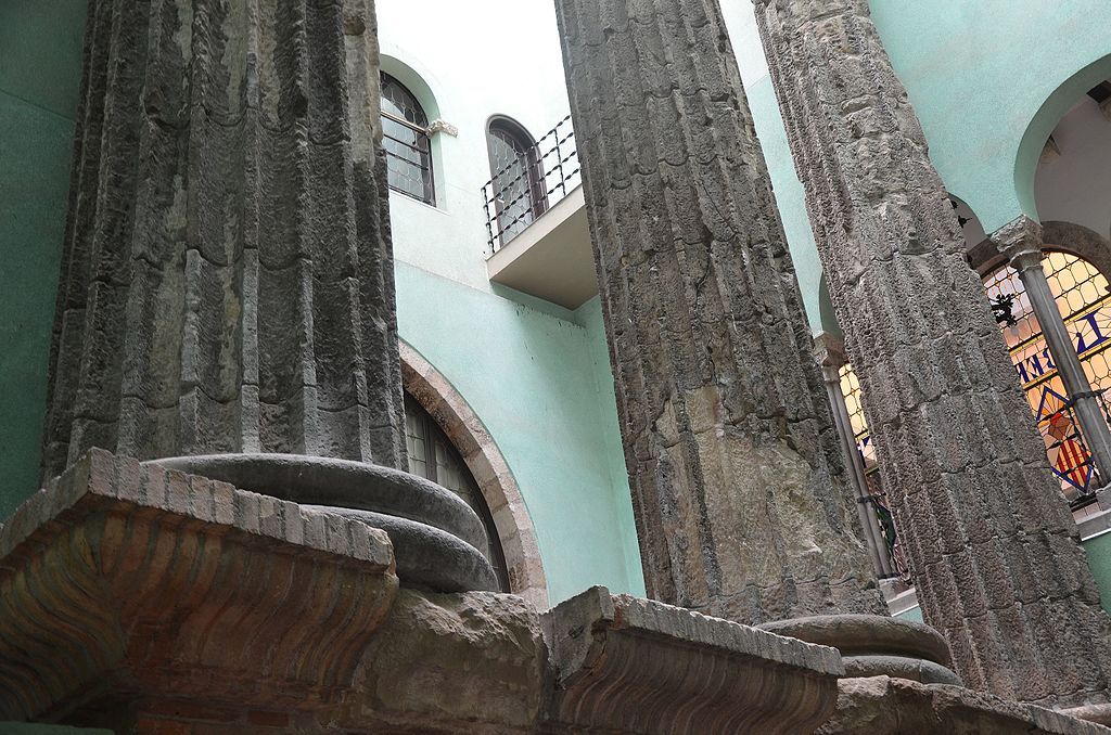 Las columnas se encuentran en el Centro Excursionista de Cataluña.