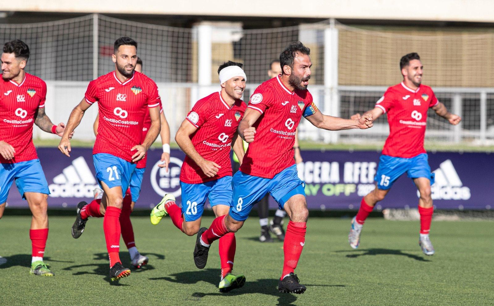 El Saguntino logra frente al Escobedo el ascenso a 2ª División.