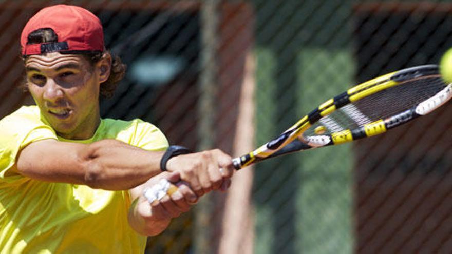Nadal se prepara en Manacor para defender su título en Wimbledon