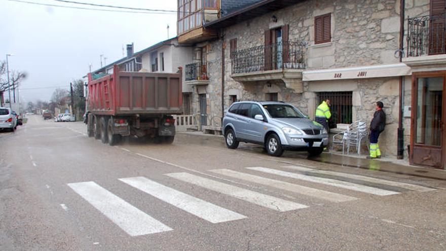 El paso de cebra de Lubián, en Zamora // A. Saavedra