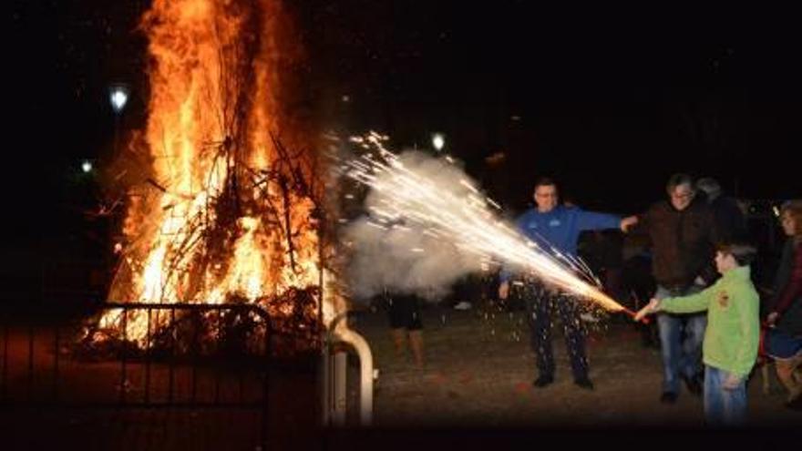 Una imagen de la hoguera de Sant Antoni en la Pobla.