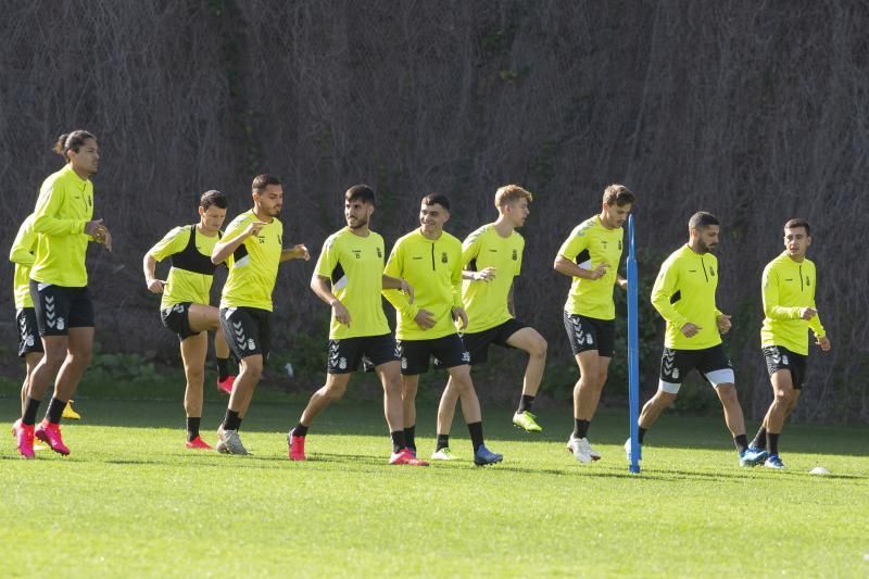 11.02.20. Las Palmas de Gran Canaria. Fútbol segunda división temporada 2019/20. Entrenamiento de la UD Las Palmas en Barranco Seco. Foto: Quique Curbelo  | 11/02/2020 | Fotógrafo: Quique Curbelo