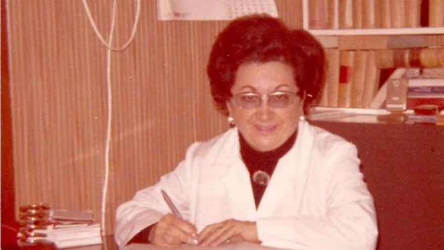 Una biografía ilustrada reconstruye la historia de la primera oftalmóloga valenciana nacida en Sueca