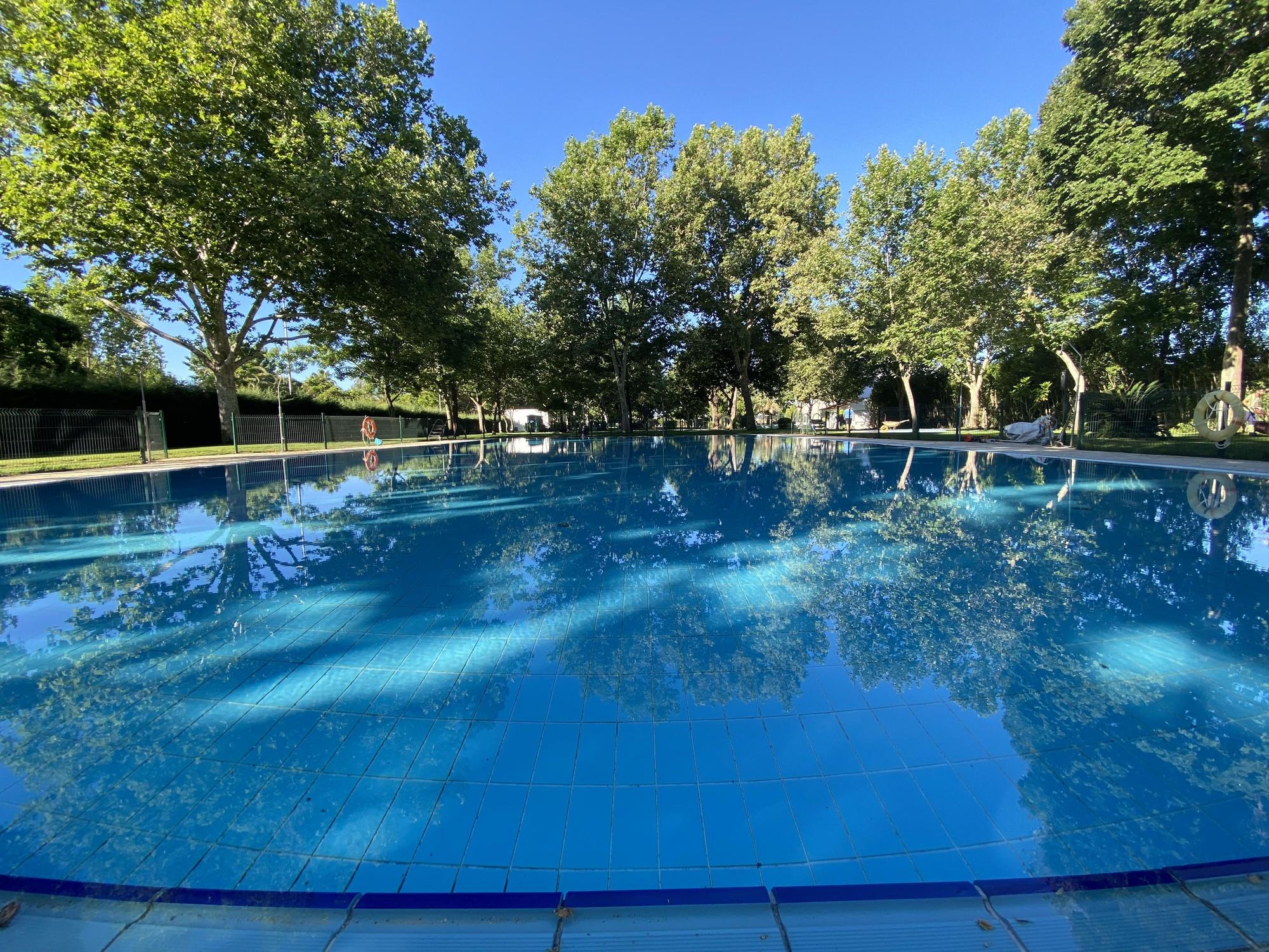 Las instalaciones de la piscina municipal malpartideña son espectaculares.