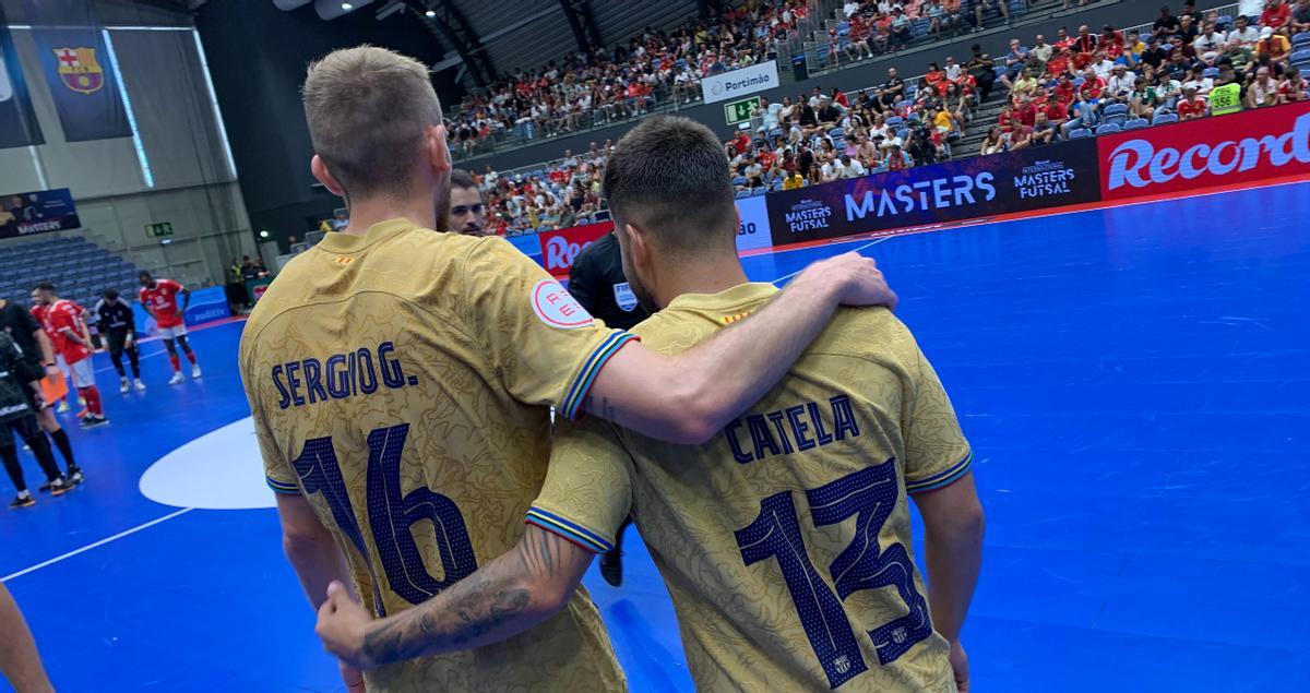 Sergio y Catela abrazados tras el encuentro