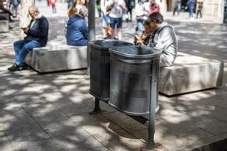 Ciutat Vella prescinde del 16% de sus papeleras tras la pandemia