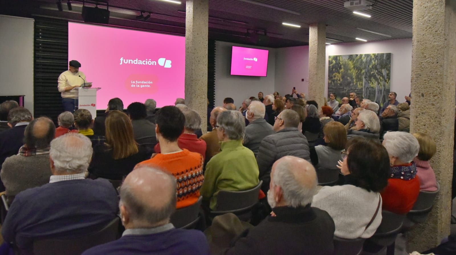 Público presente en el salón de actos de Montesinos 22.